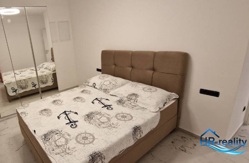 marlimat-nekretnine-prodaja-apartman-novalja-7.jpg