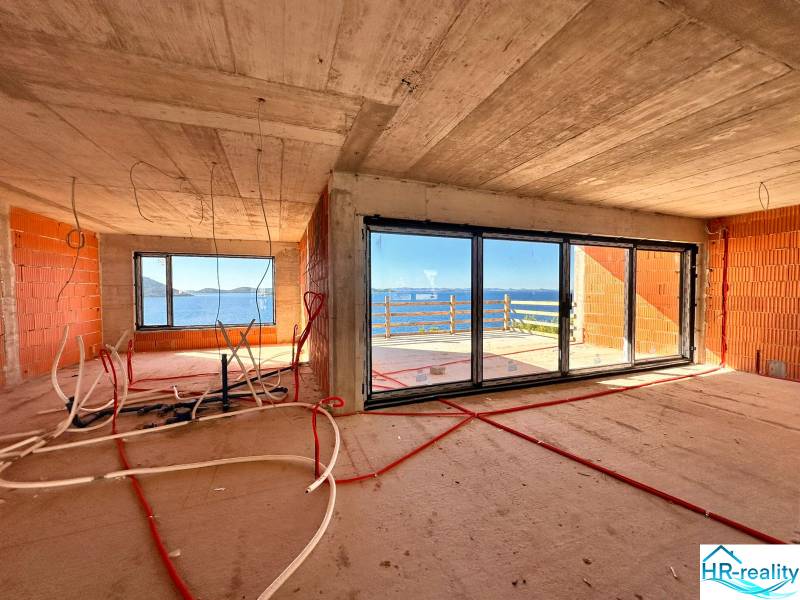 WhatsApp Image 2025-11-25 at 10.34.05 (2).jpeg