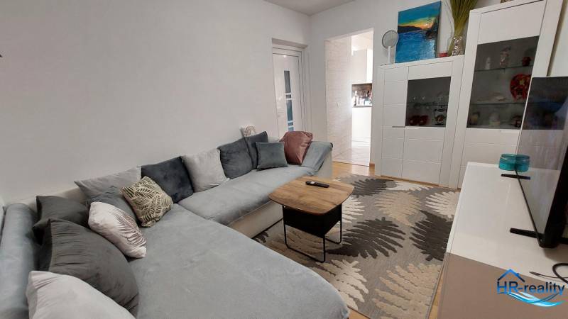 marlimat-nekretnine-prodaja-stara novalja-pag-apartman-2.jpg