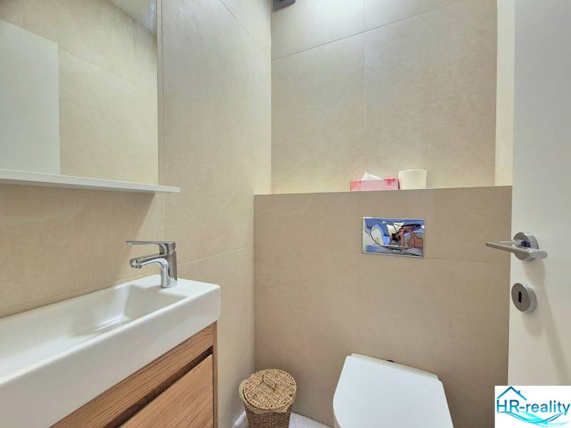 WhatsApp Image 2026-01-19 at 15.21.38 (1).jpeg