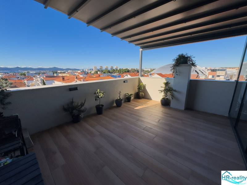zadar-stanovi-dvosoban-penthouse-na-top-lokaciji-90m2_14.jpg