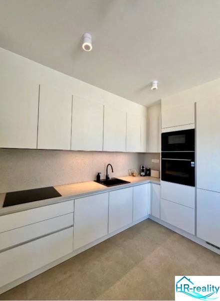 6.jpeg