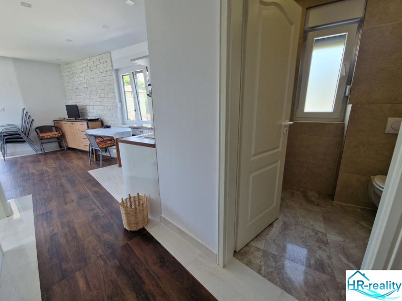 marlimat-nekretnine-prodaja-stara novalja-apartman-13.jpg